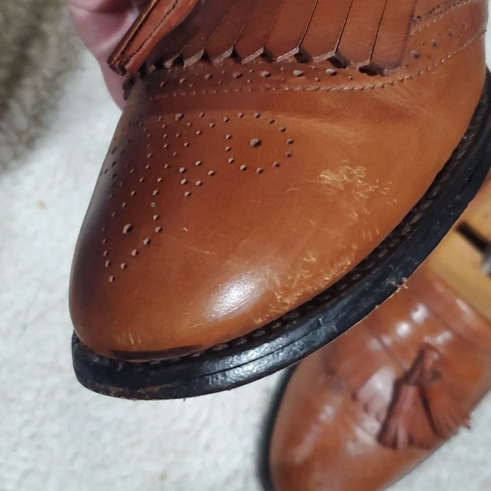 Allen Edmonds Bridgeton tan leather slip on perforated loafer